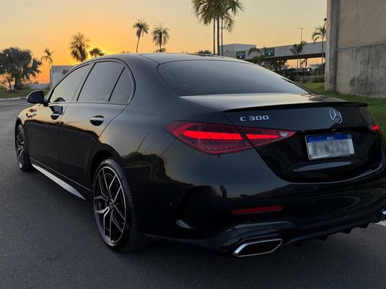MERCEDES-BENZ C 300 2.0 EQ BOOST HÍBRIDO AMG LINE 9G-TRONIC